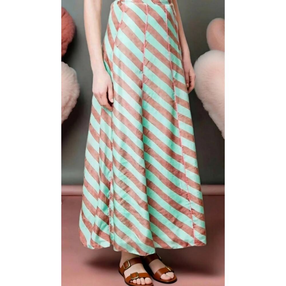 Anthropologie x Anupamaa Minted Terra Silk Skirt. 100% Silk. Size M. Ret. $120